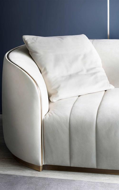 Фото 2 - Секционный диван Pierre белый 